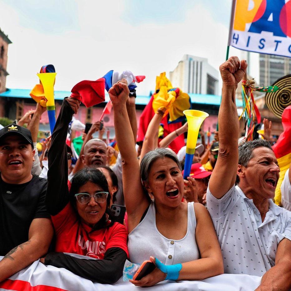 Colombia's president bypasses lawmakers and issues decree to let voters decide on labor reform